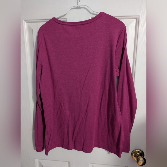 Croft & Barrow Essential Long-Sleeve Crewneck Tee Magenta, L (EUC) - Picture 4 of 5